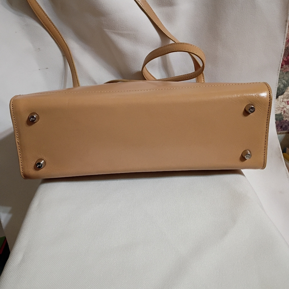 Handbag - Picture 3 of 3